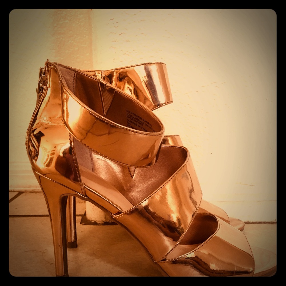 BP.
Allie Asymmetrical Cage Sandal